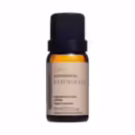 Foto ilustrativa do Óleo Essencial de Patchouli Via Aroma em um frasco de vidro âmbar com tampa preta, contendo 10ml do óleo essencial puro e natural.